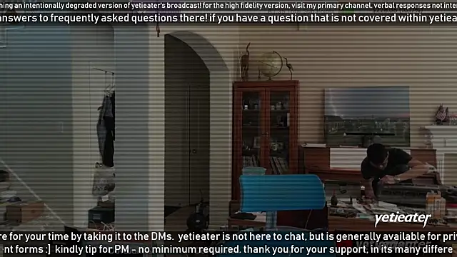 Snapshot of yetieater chatting on December 12, 2024, 9:04 pm yetieater online show from December 12, 2024, 9:04 pm