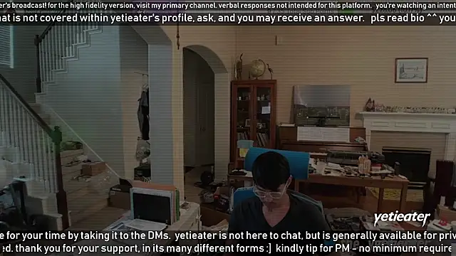 Snapshot of yetieater chatting on December 23, 2024, 9:40 pm yetieater online show from December 23, 2024, 9:40 pm