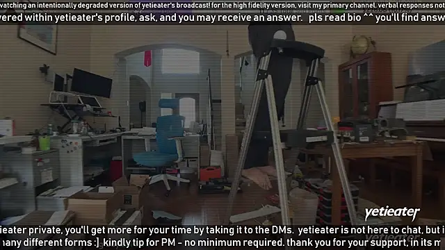 Snapshot of yetieater chatting on January 3, 2025, 6:35 pm yetieater online show from January 3, 2025, 6:35 pm