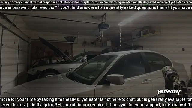 Snapshot of yetieater chatting on January 7, 2025, 10:19 pm yetieater online show from January 7, 2025, 10:19 pm