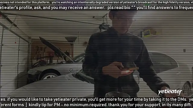 Snapshot of yetieater chatting on January 8, 2025, 8:50 pm yetieater online show from January 8, 2025, 8:50 pm