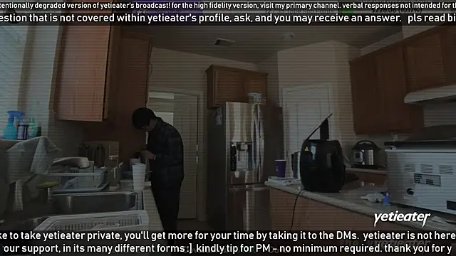 Snapshot of yetieater chatting on January 9, 2025, 6:57 pm yetieater online show from January 9, 2025, 6:57 pm