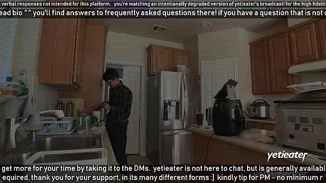 Snapshot of yetieater chatting on January 13, 2025, 6:38 pm yetieater online show from January 13, 2025, 6:38 pm