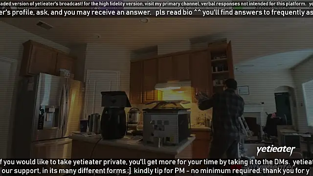 Snapshot of yetieater chatting on February 14, 2025, 4:09 pm yetieater online show from February 14, 2025, 4:09 pm
