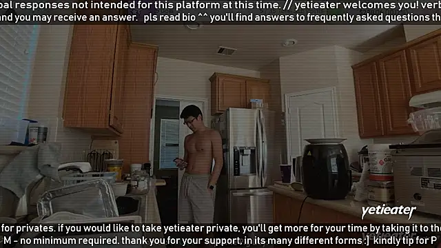 Snapshot of yetieater chatting on February 6, 2026, 6:22 pm yetieater online show from February 6, 2026, 6:22 pm