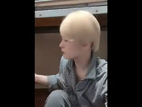 Snapshot of mgnhiroyuki chatting on February 20, 2026, 9:32 am mgnhiroyuki online show from February 20, 2026, 9:32 am