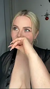 April Vancee online show from February 15, 2026, 10:47 am