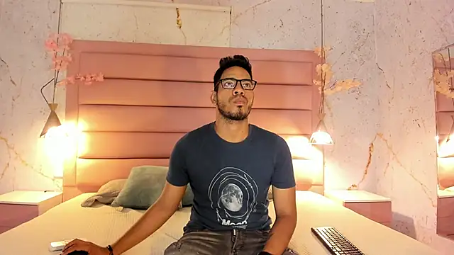 Snapshot of ETHAN_DRAVEN chatting on September 8, 2025, 7:13 pm ETHAN DRAVEN online show from September 8, 2025, 7:13 pm