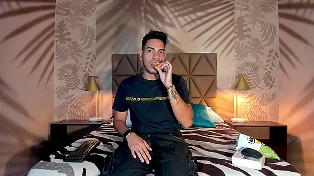 Snapshot of ETHAN_DRAVEN chatting on September 25, 2025, 7:17 pm ETHAN DRAVEN online show from September 25, 2025, 7:17 pm