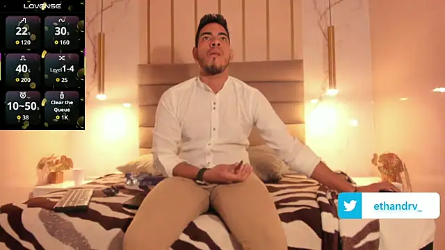 Snapshot of ETHAN_DRAVEN chatting on October 7, 2025, 7:33 pm ETHAN DRAVEN online show from October 7, 2025, 7:33 pm