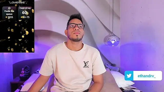 Snapshot of ETHAN_DRAVEN chatting on October 21, 2025, 7:58 pm ETHAN DRAVEN online show from October 21, 2025, 7:58 pm