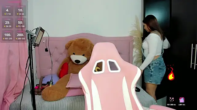 Ashley dolll online show from February 2, 2026, 10:08 pm