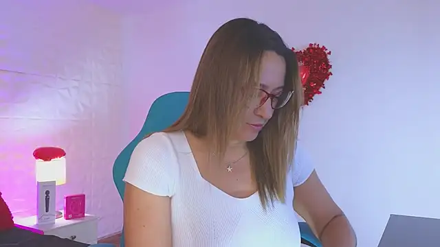 Snapshot of weet_Evans___ chatting on February 10, 2026, 3:32 am weet Evans online show from February 10, 2026, 3:32 am