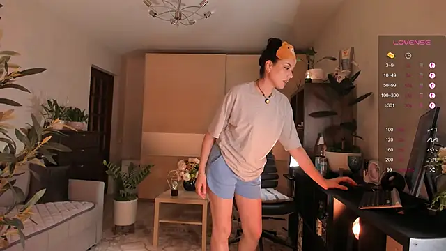 Viki Bellson online show from September 12, 2025, 6:19 pm