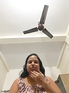 Snapshot of Arohi35 chatting on September 10, 2025, 5:02 pm Arohi35 online show from September 10, 2025, 5:02 pm