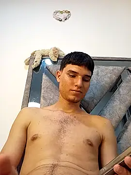 Snapshot of Saul_yei chatting on December 23, 2025, 12:52 am Saul yei online show from December 23, 2025, 12:52 am