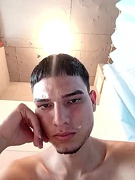 Snapshot of Saul_yei chatting on January 8, 2026, 8:33 pm Saul yei online show from January 8, 2026, 8:33 pm