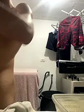 Snapshot of Saul_yei chatting on January 9, 2026, 9:05 pm Saul yei online show from January 9, 2026, 9:05 pm