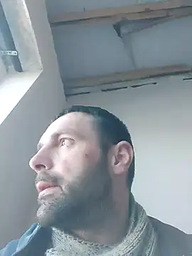 Snapshot of MaksDzubaV chatting on March 20, 2025, 10:32 am MaksDzubaV online show from March 20, 2025, 10:32 am