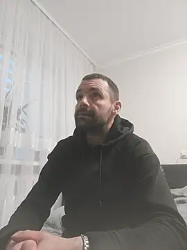 Snapshot of MaksDzubaV chatting on October 3, 2025, 3:31 pm MaksDzubaV online show from October 3, 2025, 3:31 pm