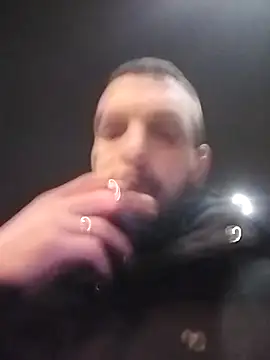 Snapshot of MaksDzubaV chatting on November 27, 2025, 8:44 pm MaksDzubaV online show from November 27, 2025, 8:44 pm