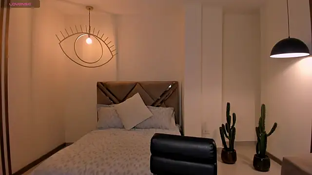 Snapshot of MaiaCollins chatting on February 27, 2026, 6:52 pm MaiaCollins online show from February 27, 2026, 6:52 pm