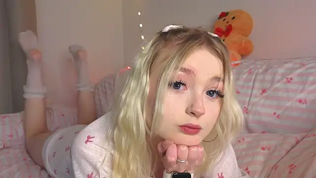 Snapshot of minigirl chatting on February 7, 2026, 4:11 pm minigirl online show from February 7, 2026, 4:11 pm