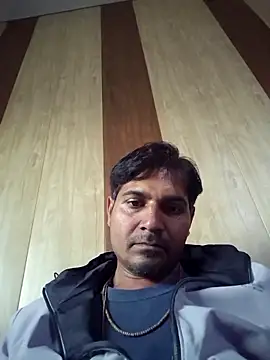 Snapshot of johnny8731 chatting on November 30, 2025, 11:03 am johnny8731 online show from November 30, 2025, 11:03 am