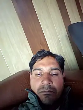 Snapshot of johnny8731 chatting on January 18, 2026, 9:02 am johnny8731 online show from January 18, 2026, 9:02 am