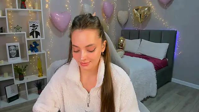 MelanieAlves online show from February 19, 2026, 6:26 pm