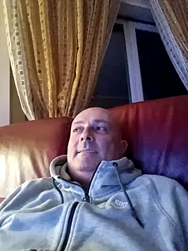 Alexis Bull online show from November 30, 2025, 12:03 am