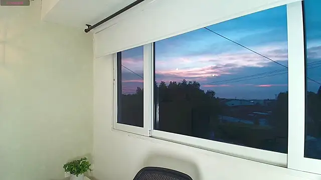 Snapshot of _Victoria_Collins chatting on November 20, 2025, 10:59 am Victoria Collins online show from November 20, 2025, 10:59 am