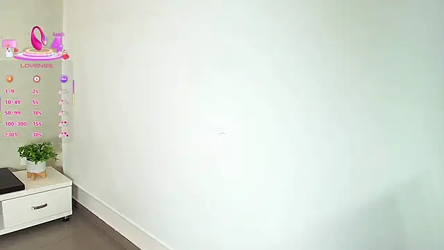 Snapshot of _Victoria_Collins chatting on November 24, 2025, 12:27 pm Victoria Collins online show from November 24, 2025, 12:27 pm