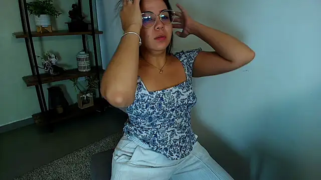 Snapshot of _Victoria_Collins chatting on February 7, 2026, 11:03 am Victoria Collins online show from February 7, 2026, 11:03 am