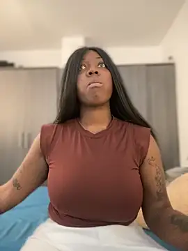 Snapshot of Alexia_24 chatting on February 5, 2026, 6:45 pm Alexia 24 online show from February 5, 2026, 6:45 pm