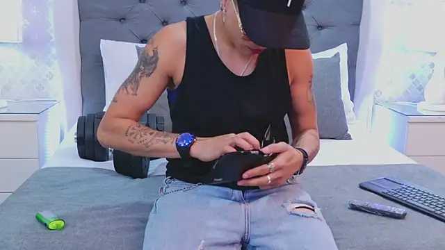 ZoeKrug online show from January 18, 2026, 3:21 am