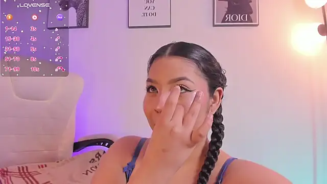 LizzyPonce online show from February 10, 2026, 9:13 am