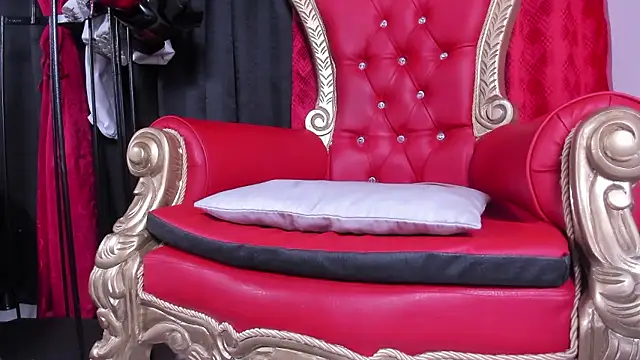 Snapshot of LiliThara chatting on January 17, 2026, 6:18 am LiliThara online show from January 17, 2026, 6:18 am