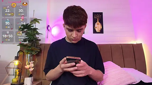 Lucass love online show from February 19, 2026, 3:02 am