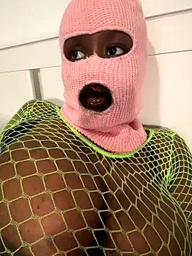 Snapshot of bustyblackebony chatting on October 19, 2025, 6:52 pm bustyblackebony online show from October 19, 2025, 6:52 pm