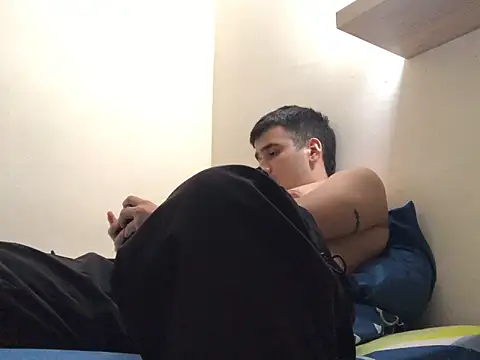 Snapshot of Cesar_Augusto chatting on September 12, 2025, 5:18 am Cesar Augusto online show from September 12, 2025, 5:18 am