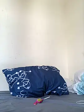 Snapshot of Cesar_Augusto chatting on October 11, 2025, 4:05 pm Cesar Augusto online show from October 11, 2025, 4:05 pm