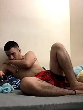 Snapshot of Cesar_Augusto chatting on October 16, 2025, 12:00 am Cesar Augusto online show from October 16, 2025, 12:00 am