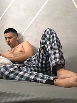 Snapshot of Cesar_Augusto chatting on October 25, 2025, 1:57 am Cesar Augusto online show from October 25, 2025, 1:57 am