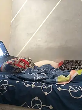 Snapshot of Cesar_Augusto chatting on November 4, 2025, 12:15 pm Cesar Augusto online show from November 4, 2025, 12:15 pm