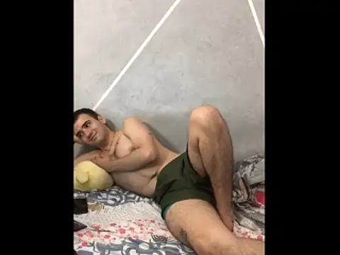 Snapshot of Cesar_Augusto chatting on November 15, 2025, 2:35 pm Cesar Augusto online show from November 15, 2025, 2:35 pm