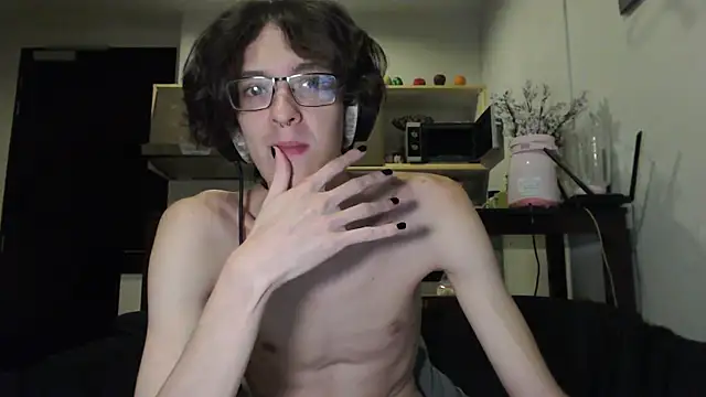 LovesomeCookie online show from October 7, 2025, 2:03 pm