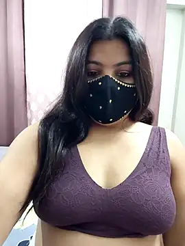 Snapshot of Aavya_007 chatting on February 7, 2026, 2:21 pm Aavya 007 online show from February 7, 2026, 2:21 pm