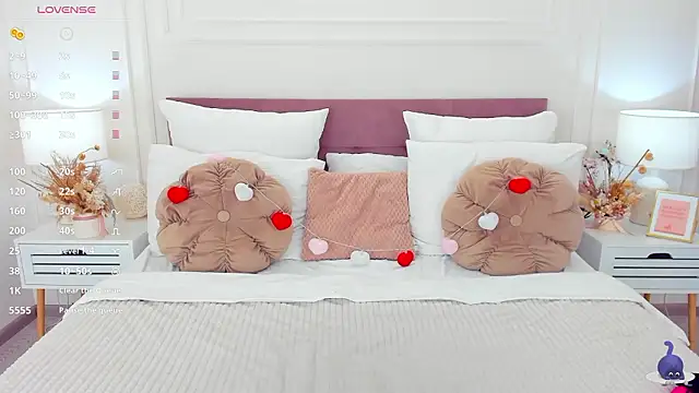 ElzaJons online show from February 12, 2026, 1:50 pm