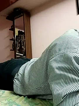 Snapshot of aarav_013 chatting on October 17, 2025, 5:48 pm aarav 013 online show from October 17, 2025, 5:48 pm